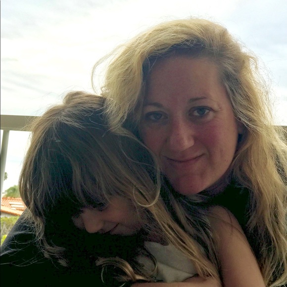 Meet your Posher, Kelly - Picture 3 of 8